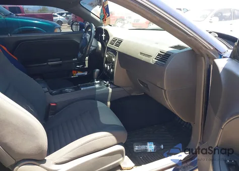 2014 Dodge Challenger Sxt from USA, damaged, VIN 2C3CDYAG1EH188644